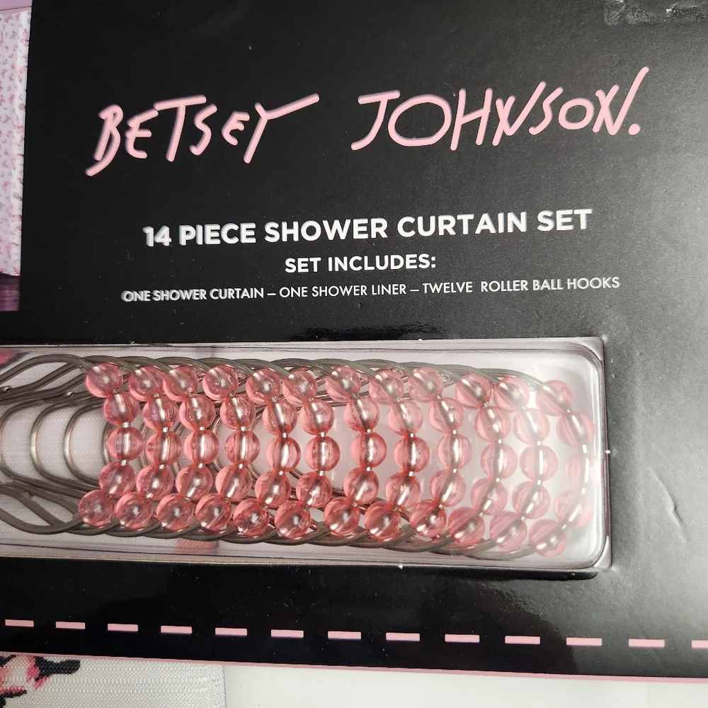 Betsey Johnson Butterfly Printed 14nPc Shower Curtain Set White Pink Gray